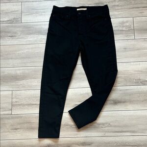 Levi's wedgie skinny jeans in black size 29